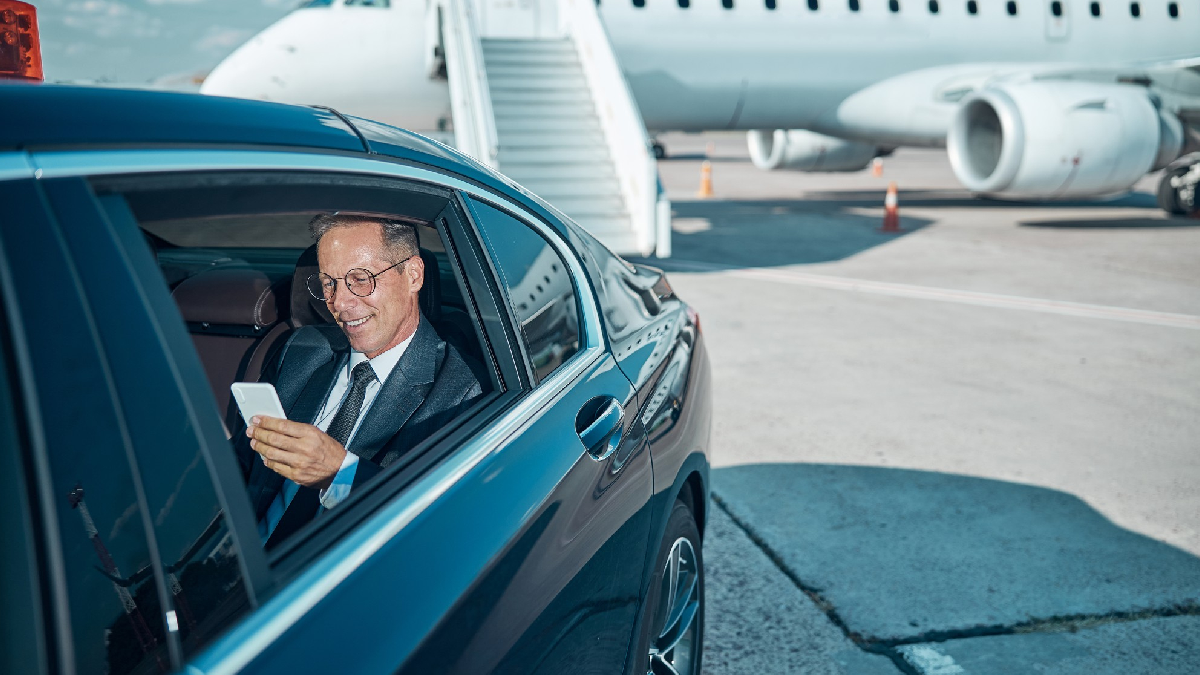 Luxury limo at Houston airfield for discovery flight