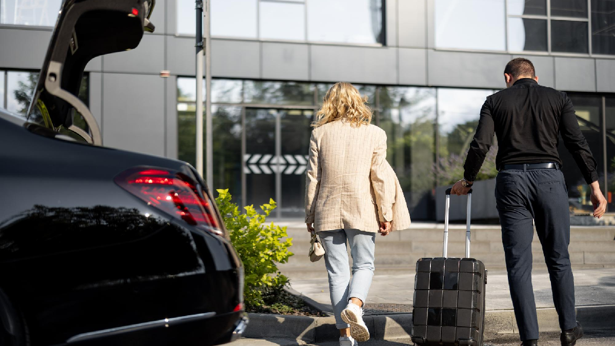 Houston Airport Limo Service: Luxury Airport Transfers You Can Rely On