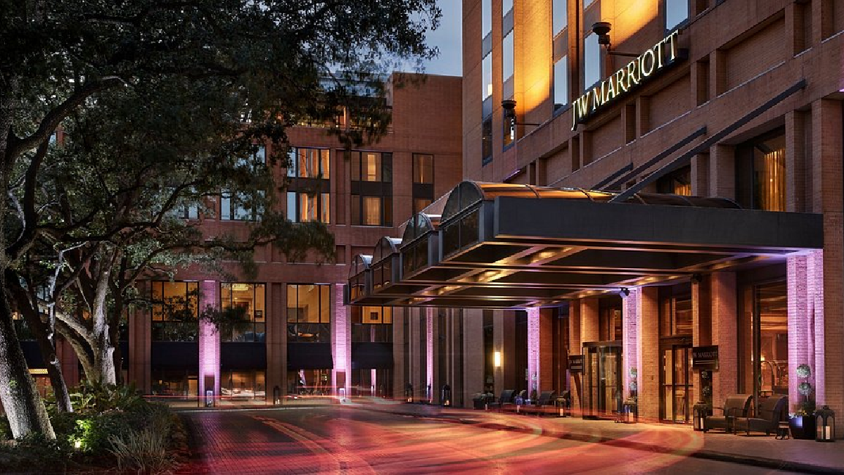Car service from IAH to JW Marriott Houston Downtown